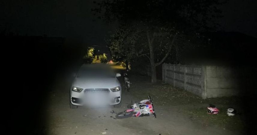 Дети на дорогах: в Пинске 12-летняя девочка на питбайке столкнулась с Audi