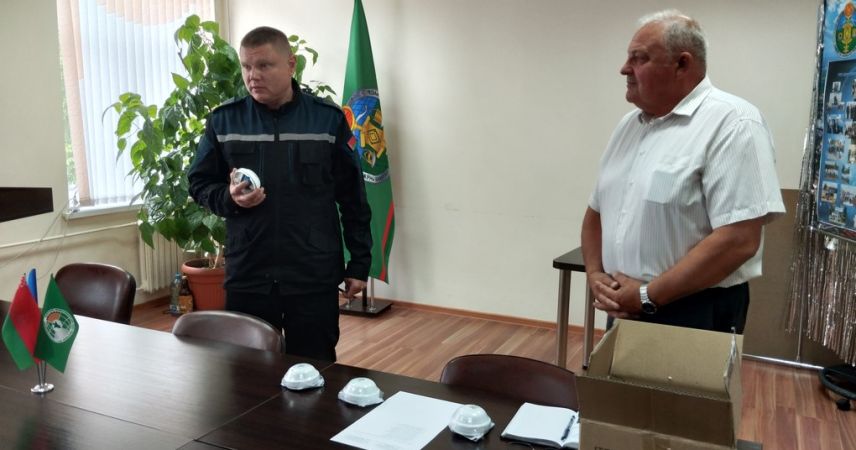 Громкий гаджет для тихой ночи: в Пинском филиале агентства недвижимости прошли «уроки» от ГРОЧС