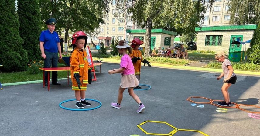 От звонка на 112 до эвакуации: как в Пинске проходят уроки безопасности для самых маленьких