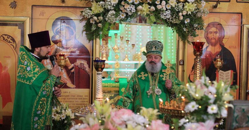 В Пинске отметили День семьи, любви и верности: торжественная служба прошла в храме Петра и Февронии