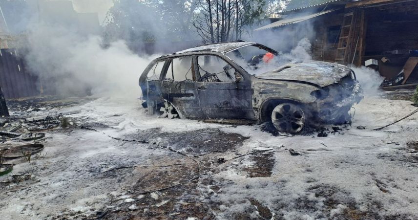 Сводка МЧС за неделю: на Пинщине огонь уничтожил дачу, сарай и два автомобиля
