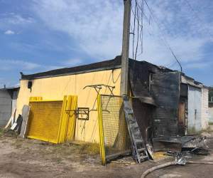 Пожар в гаражном кооперативе на Калиновского в Пинске: обошлось без пострадавших
