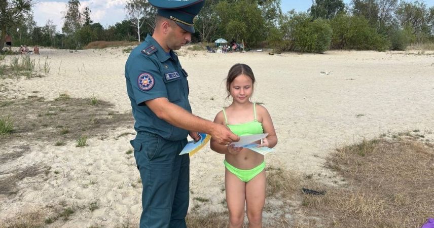 «Водный дозор» на страже: спасатели Пинска развернули масштабные патрули у водоемов