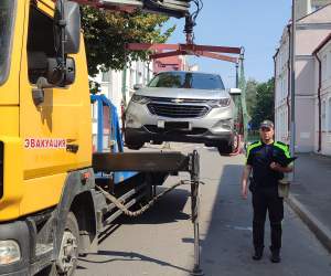 В Пинске усилят контроль за парковкой: автомобили нарушителей будут эвакуировать