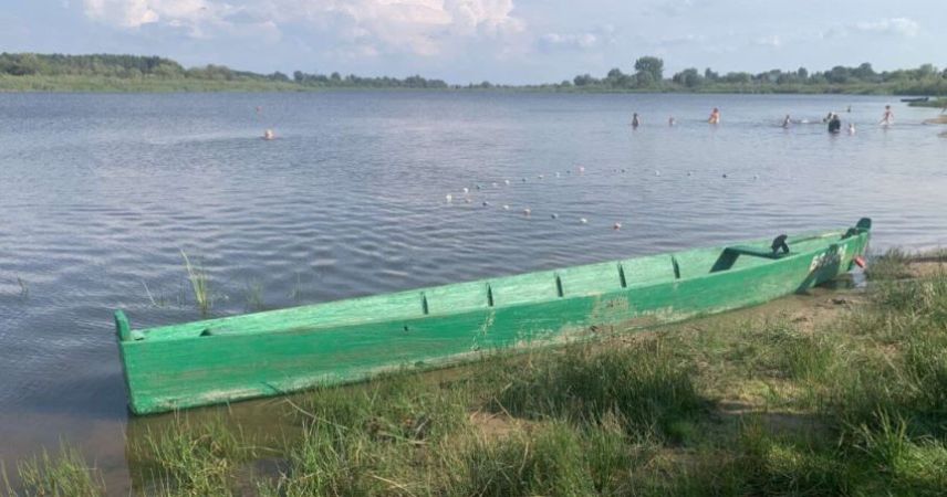 Просто хотели покататься: компания отдыхающих утопила чужую лодку в Пинском районе