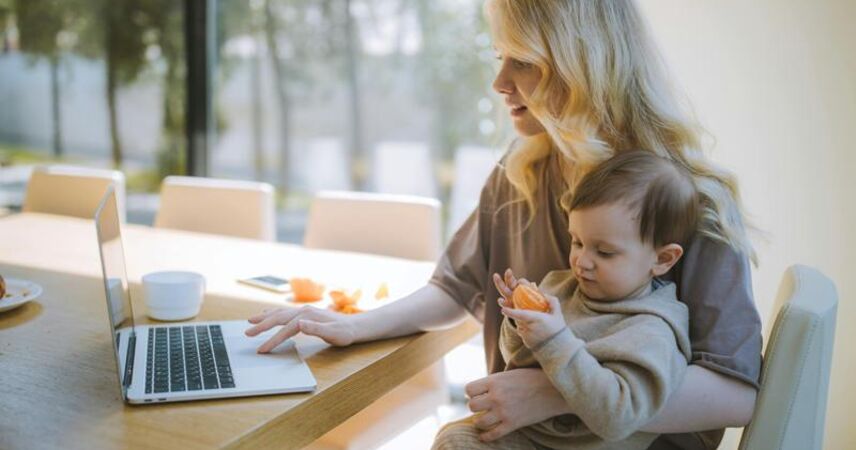 Работа в отпуске по уходу за ребенком до 3 лет в Беларуси:  что нужно знать?