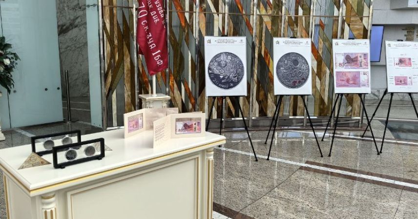Памятные монеты и банкноту к 80-летию Великой Победы презентовал Нацбанк
