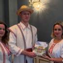 Традиции, культура и связь поколений: в Пинске супруги Гриневичи необычно отметили оловянную свадьбу