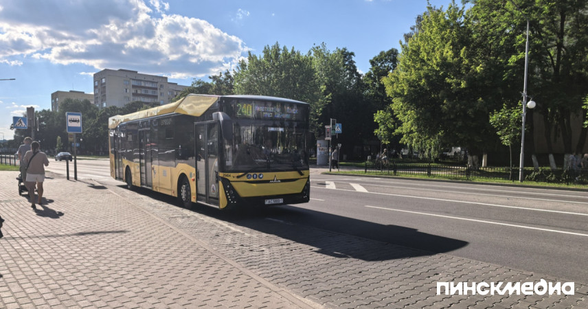 Движение автобусов в Пинске 3 июля: изменения в расписании и отмена пригородных маршрутов
