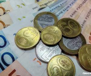 Сколько белорусы заработали в августе: свежий отчет Белстата