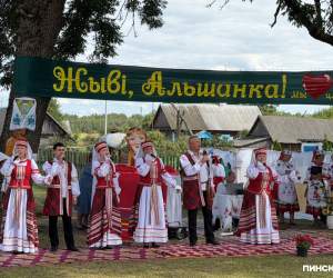Ольшанка собрала своих на День деревни: старые фото, семейные истории и память о предках