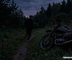 Бросил мотоцикл и побежал в лес: в Пинском районе задержали 17-летнего парня