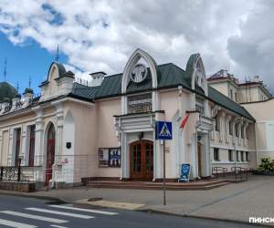 В Полесском драмтеатре открыт 21-й сезон: что посмотреть зрителям в сентябре