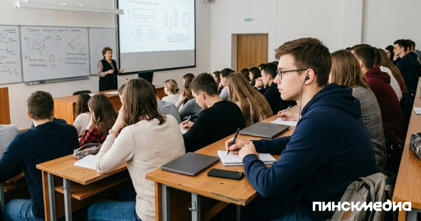 Инженеры, строители и IT: Министерство образования назвало самые популярные специальности года