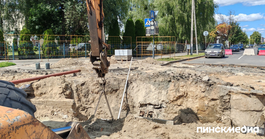 В Пинске с 7 по 9 сентября отключат горячую воду на нескольких улицах: список адресов
