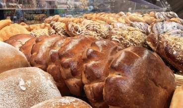 В Беларуси МАРТ ограничит цены на готовую продукцию в магазинах: под контроль попали выпечка, мясо и рыба