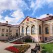 Любовь и разводы в Пинске: за полгода сыграли более 300 свадеб и расторгли брак спустя 45 лет совместной жизни