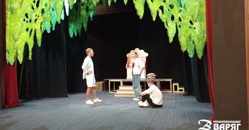 Полесский драматический театр открывает новый сезон