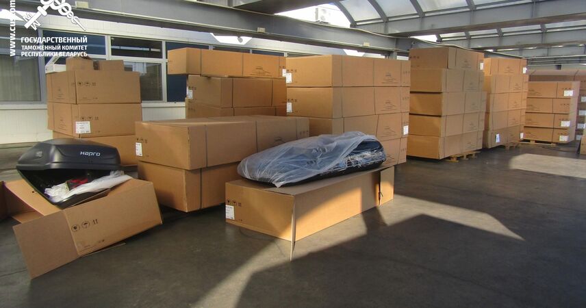 Стоимость партии автобоксов с комплектующими оказалась в 12 раз дороже чем было указано в документах. Очередную попытку уйти от уплаты таможенных платежей в полном объеме пресекли брестские т