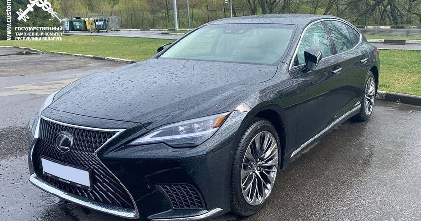 Брестские таможенники установили четыре факта занижения в 15 раза стоимости люксовых авто ввозимых из Евросоюза