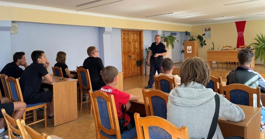 Экскурсия в наркодиспансер или профилактика в действии: подростки Пинского района — против наркотиков