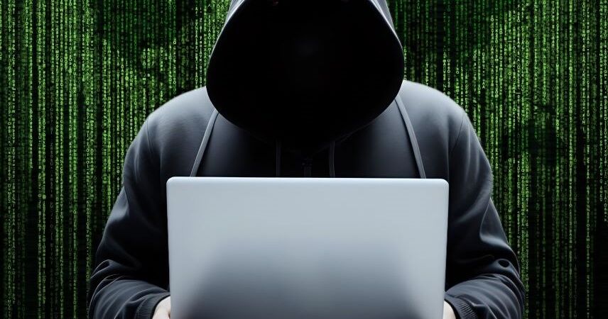 Кто чаще становится жертвой интернет-мошенников, рассказали в милиции