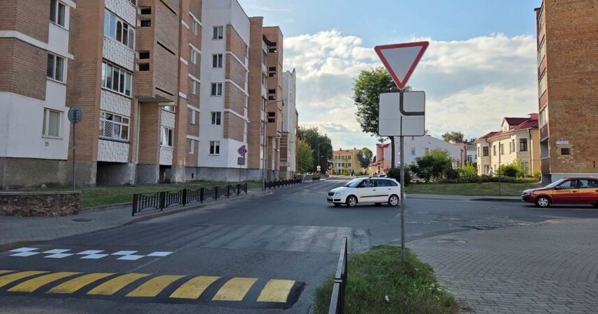 В Пинске изменили схему движения на перекрёстке Ровецкой и ИПД