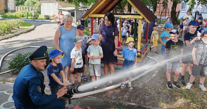 В Пинске спасатели провели интерактивное занятие по безопасности для дошкольников