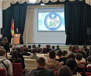 Новый год без происшествий: в Пинске студентам напомнили правила безопасности