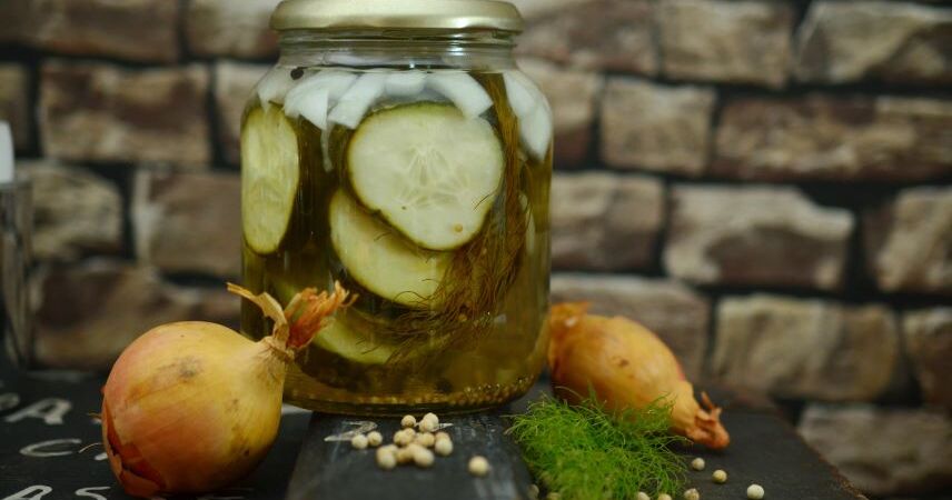 Врач-гигиенист рассказывает, где чаще «прячется» ботулизм и как его распознать