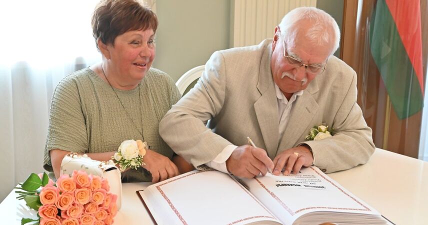 История любви длиною в полвека: супруги Войцехович из Пинска отметили 50 лет счастливого брака