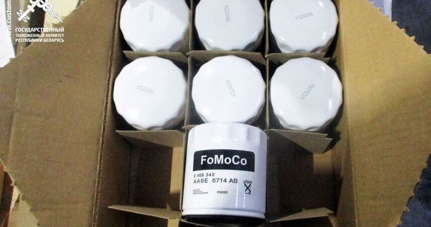 Брестские таможенники пресекли попытку незаконного ввоза товаров на 40 тысяч рублей, скрытых среди автозапчастей