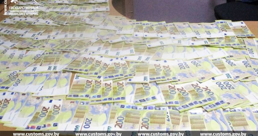 Двукратный рост нарушений при перемещении денег через границу с Польшей фиксирует Брестская таможня