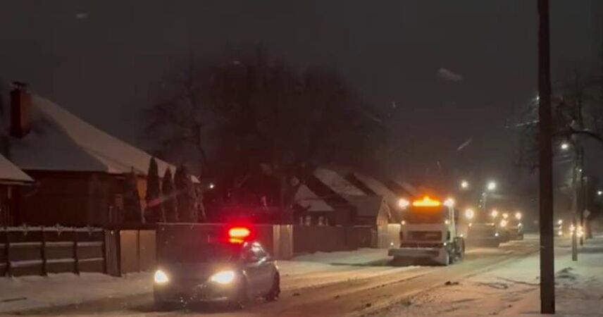 ГАИ в Пинске обеспечивает безопасность на дорогах во время уборки снега