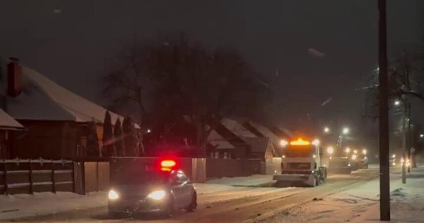ГАИ в Пинске обеспечивает безопасность на дорогах во время уборки снега