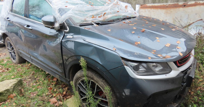 Пьяный пинчанин угнал новый автомобиль матери и разбил его в аварии