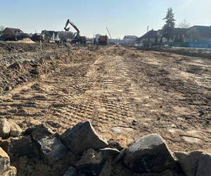 Эхо прошлого на Брестской: в Пинске под слоем асфальта обнаружили историческую мостовую