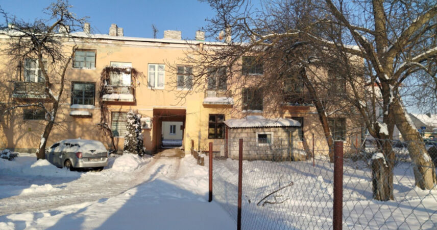 Комитет госконтроля добился начала капремонта 98-летнего дома в Пинске