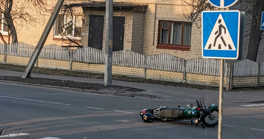 В Пинске на улице Зои Космодемьянской Hyundai не пропустил мотоцикл