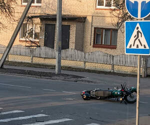 В Пинске на улице Зои Космодемьянской Hyundai не пропустил мотоцикл