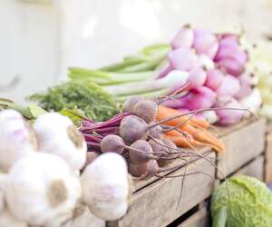 Запрещенные товары и просрочка: более 200 торговых мест на рынках Беларуси проверил МАРТ