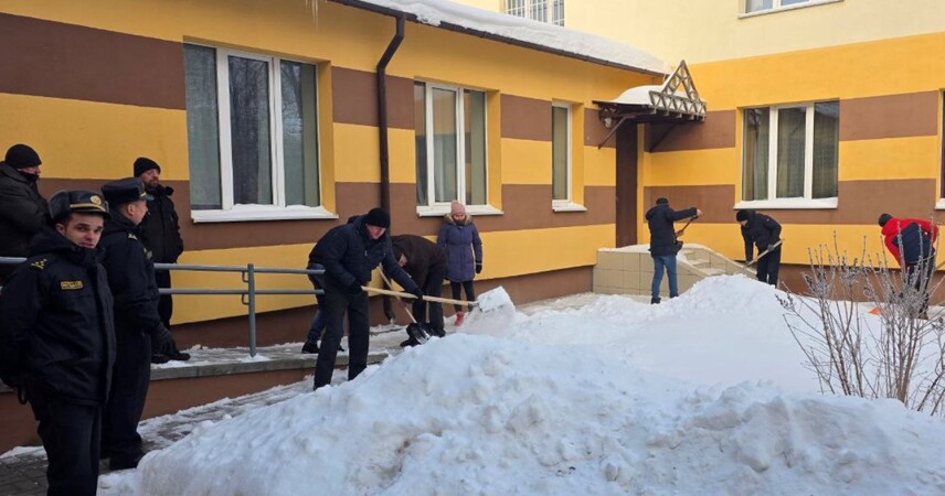 «Чистый четверг» для неработающих: как в Пинском районе милиция возвращает граждан к труду