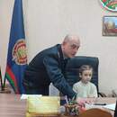 Пятилетняя пинчанка получила награду от МВД и посидела в кресле начальника ГОВД