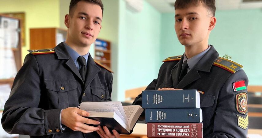 Офицерские перспективы: Пинский ГОВД объявил набор в учебные заведения МВД