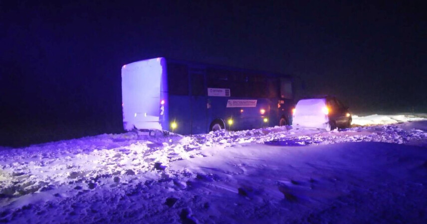 Спасатели Брестской области помогают водителям на дорогах из-за непогоды