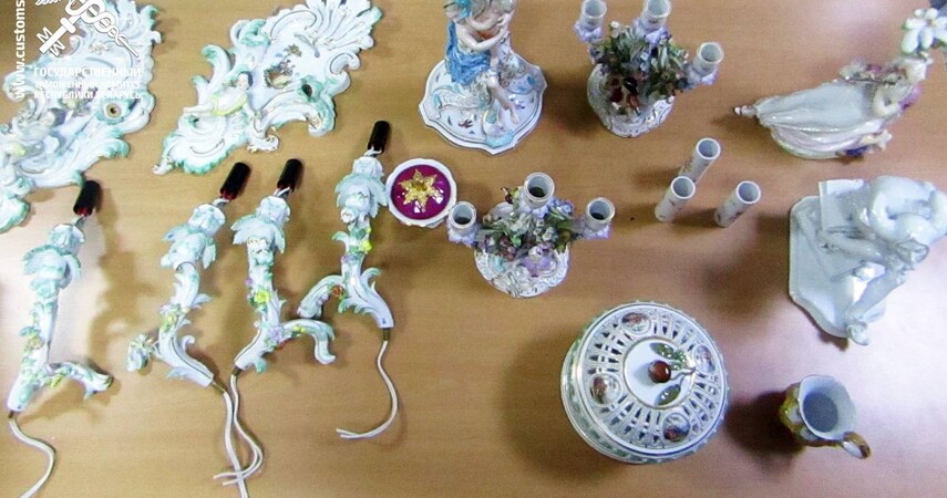 «Попросили перевезти за 150 рублей»: партию фарфора из Польши задержали на границе