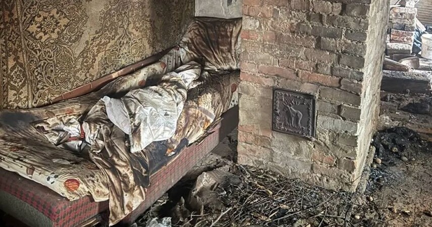 В Пинском районе сын спас мать из горящего дома: женщина госпитализирована