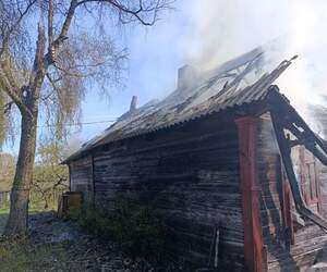 Пожар в Пинском районе: в Селищах огонь уничтожил дом