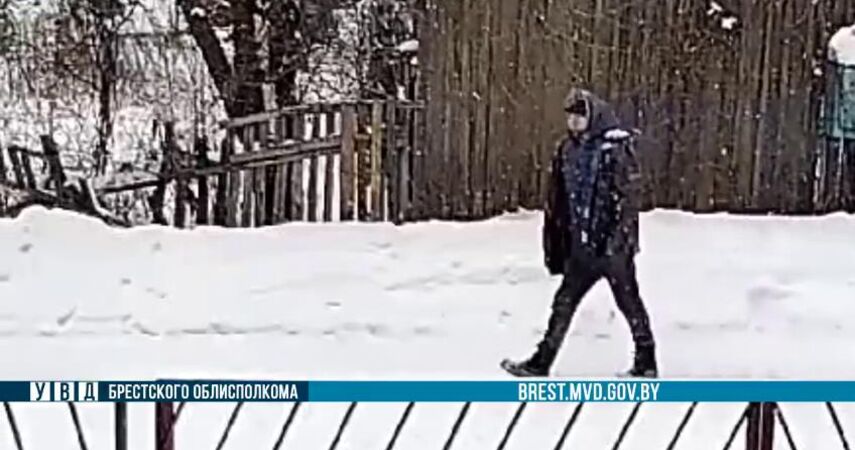 Камеры засняли пропавшего Богдана Юнчика в частном секторе Пинска