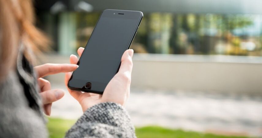 «Ждала встречи и подарков»: история одного романа с «моряком», который стоил белоруске 400 рублей